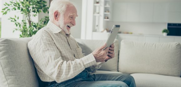 How to Care for Elderly Parents Remotely – Tips and Options